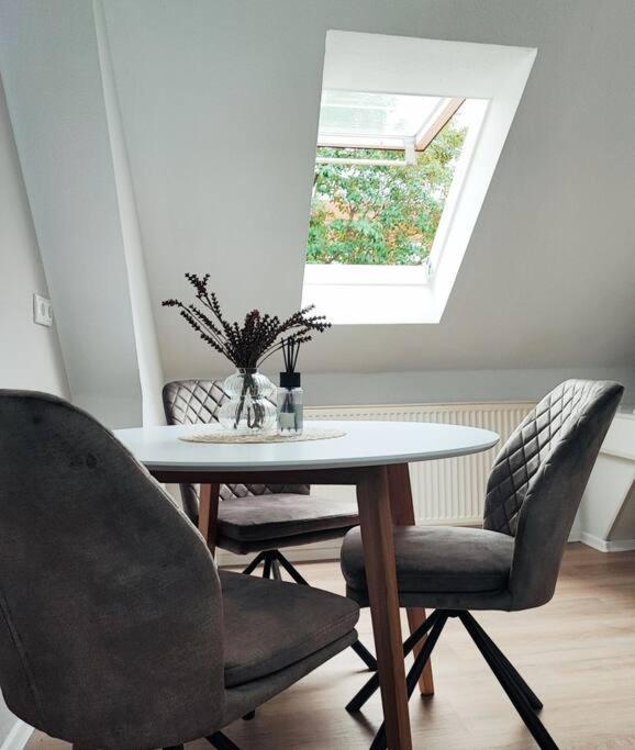 Stylische Altstadtwohnung - Netflix - Smart Tv - Schlafsofa Fuer 3 Personen Erfurt Exteriör bild